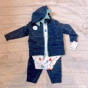 NWT Carter Dinosaur set 6M